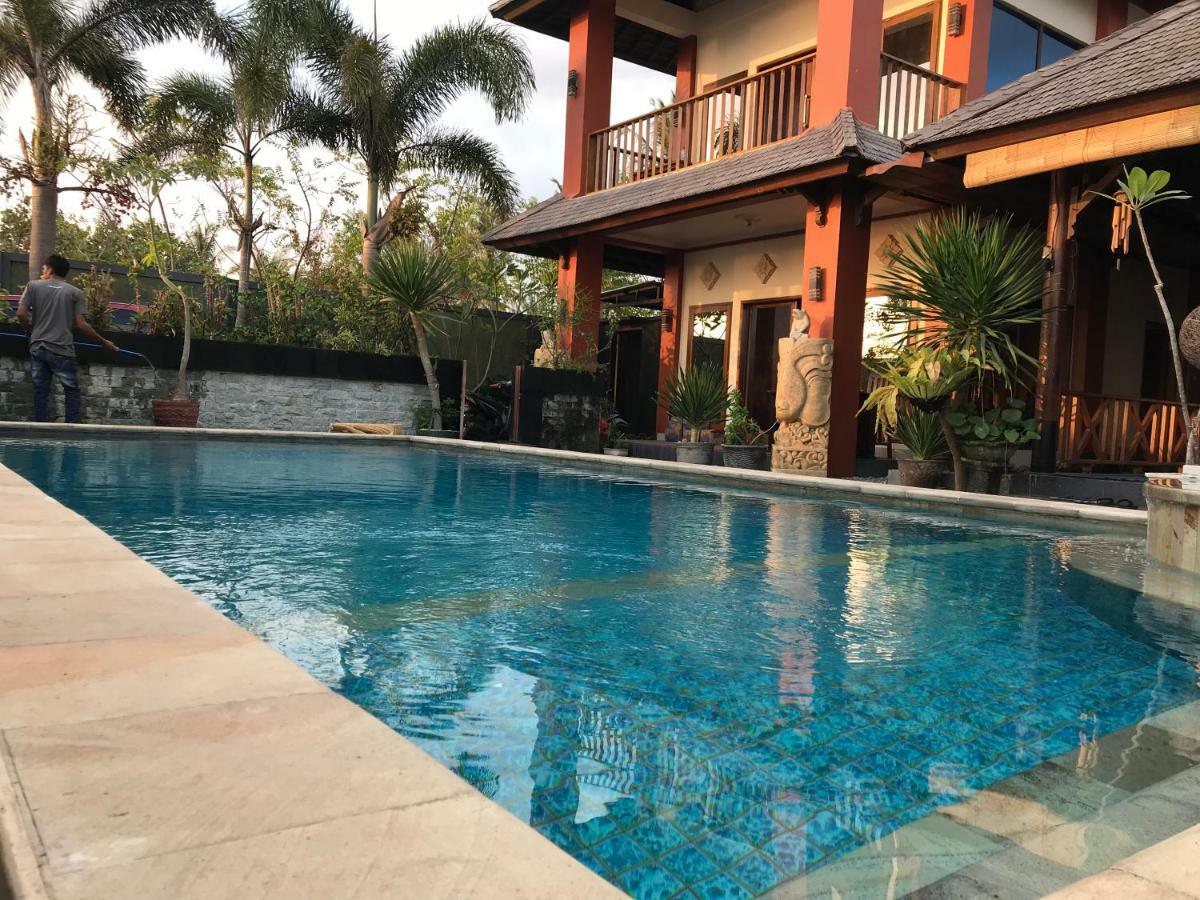 Villa Kenanga In Meninting By The Beach มาตารัม ภายนอก รูปภาพ