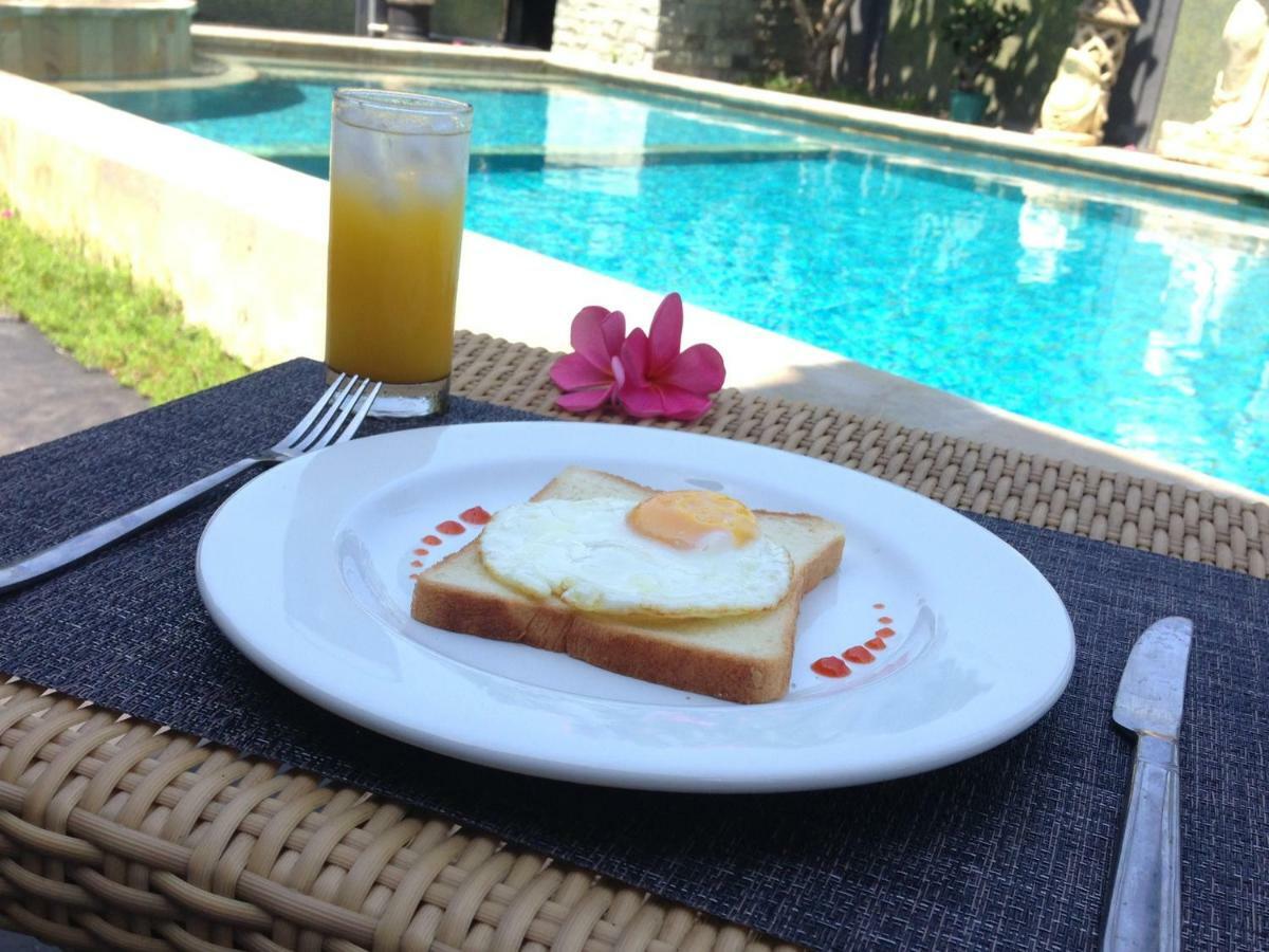Villa Kenanga In Meninting By The Beach มาตารัม ภายนอก รูปภาพ